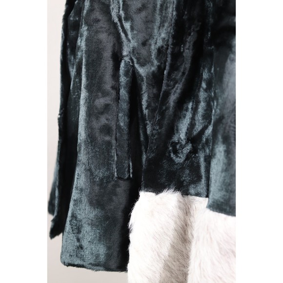 Vintage Black and white faux Fur Opera Cape w/Pockets - Picture 5 of 7